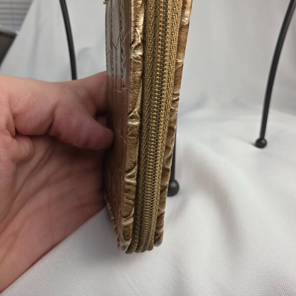 Croc embossed leather zipper coin purse with heart detail - Picture 9 of 11